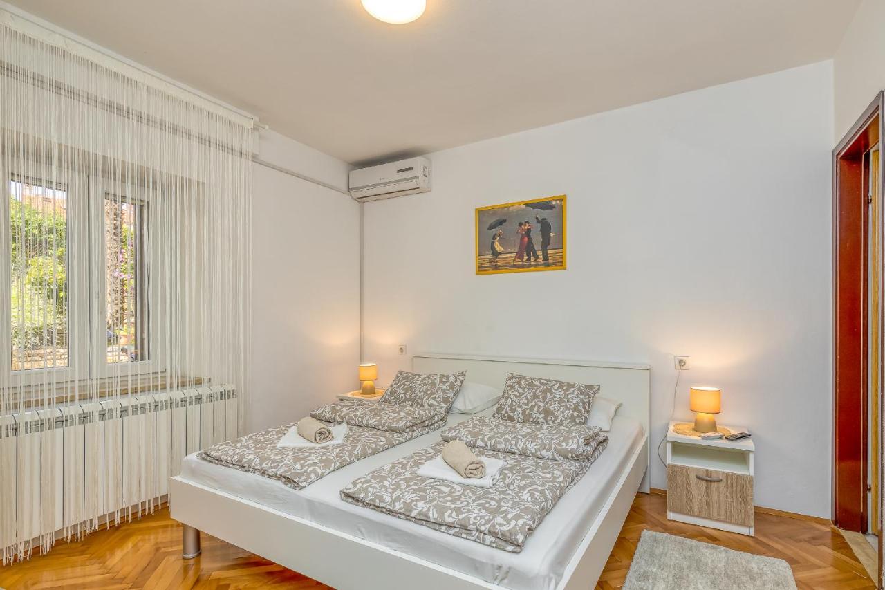 Matea Rooms Funtana Exterior foto