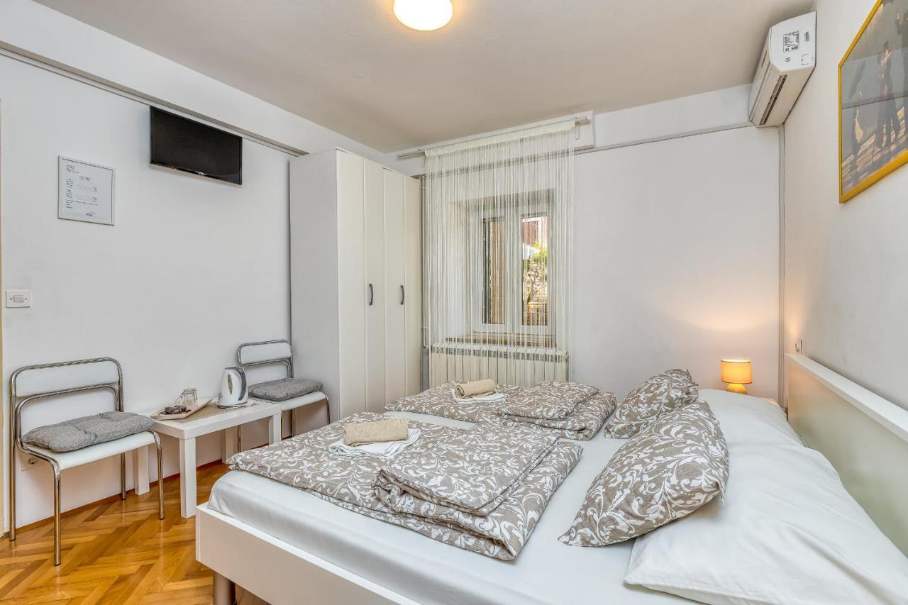 Matea Rooms Funtana Exterior foto